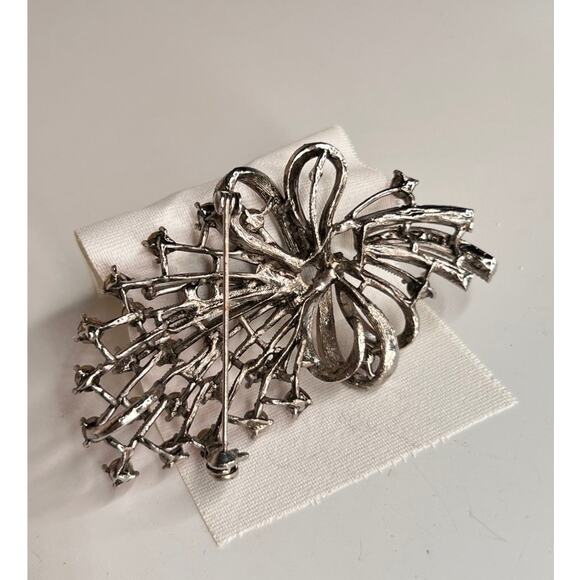 VINTAGE MCM Pink and Silver tone Rhinestone Glamour Floral Bouquet Brooch - Picture 8 of 12